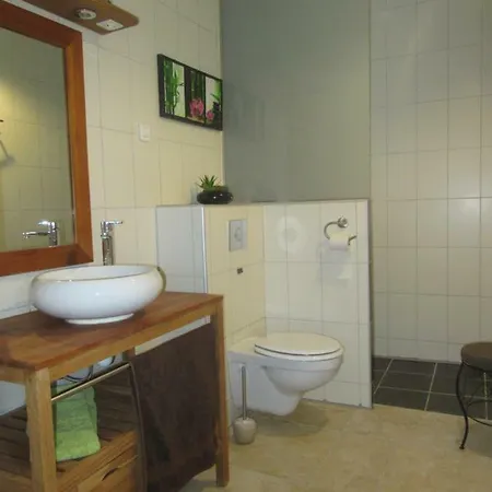 Le Clos De Batsurguere B&B